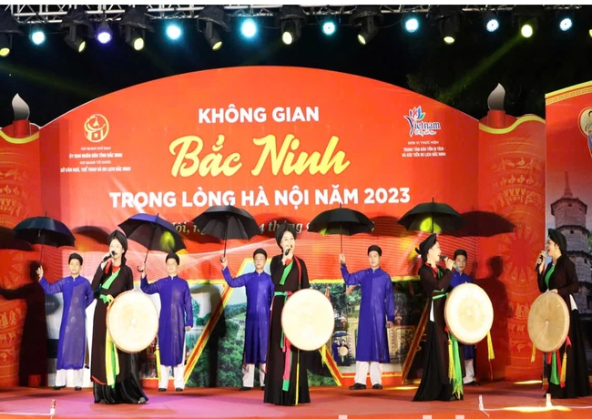 Bắc Ninh tổ chức khu trưng bày "Không gian văn hóa, du lịch Bắc Ninh trong lòng Hà Nội" tại Làng Văn hóa - Du lịch các dân tộc Việt Nam dịp quốc khánh 2/9 năm 2024 - Ảnh 4.